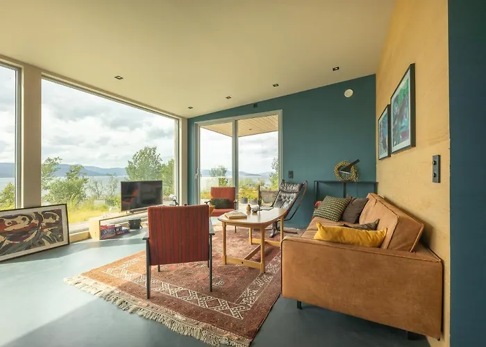 Indulge In Beautiful Nature And Amazing Views. Semesterbostad